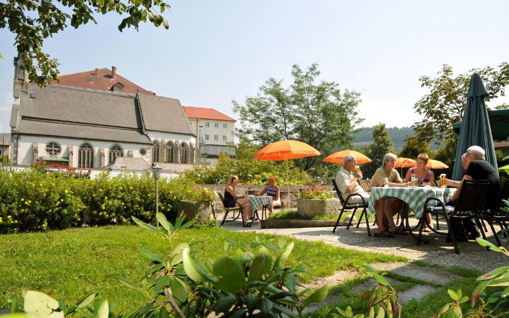 Hotel Zum Goldenen Hirschen Freistadt Bagian luar foto