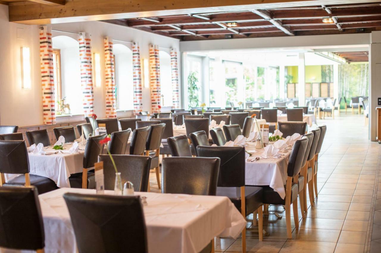 Hotel Zum Goldenen Hirschen Freistadt Bagian luar foto